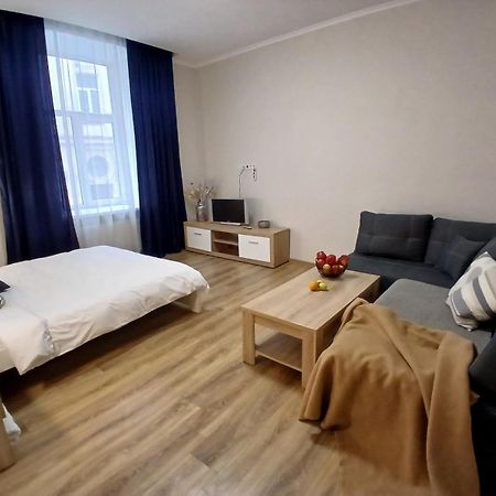 Skelnaia Apartment ลวีฟ ภายนอก รูปภาพ