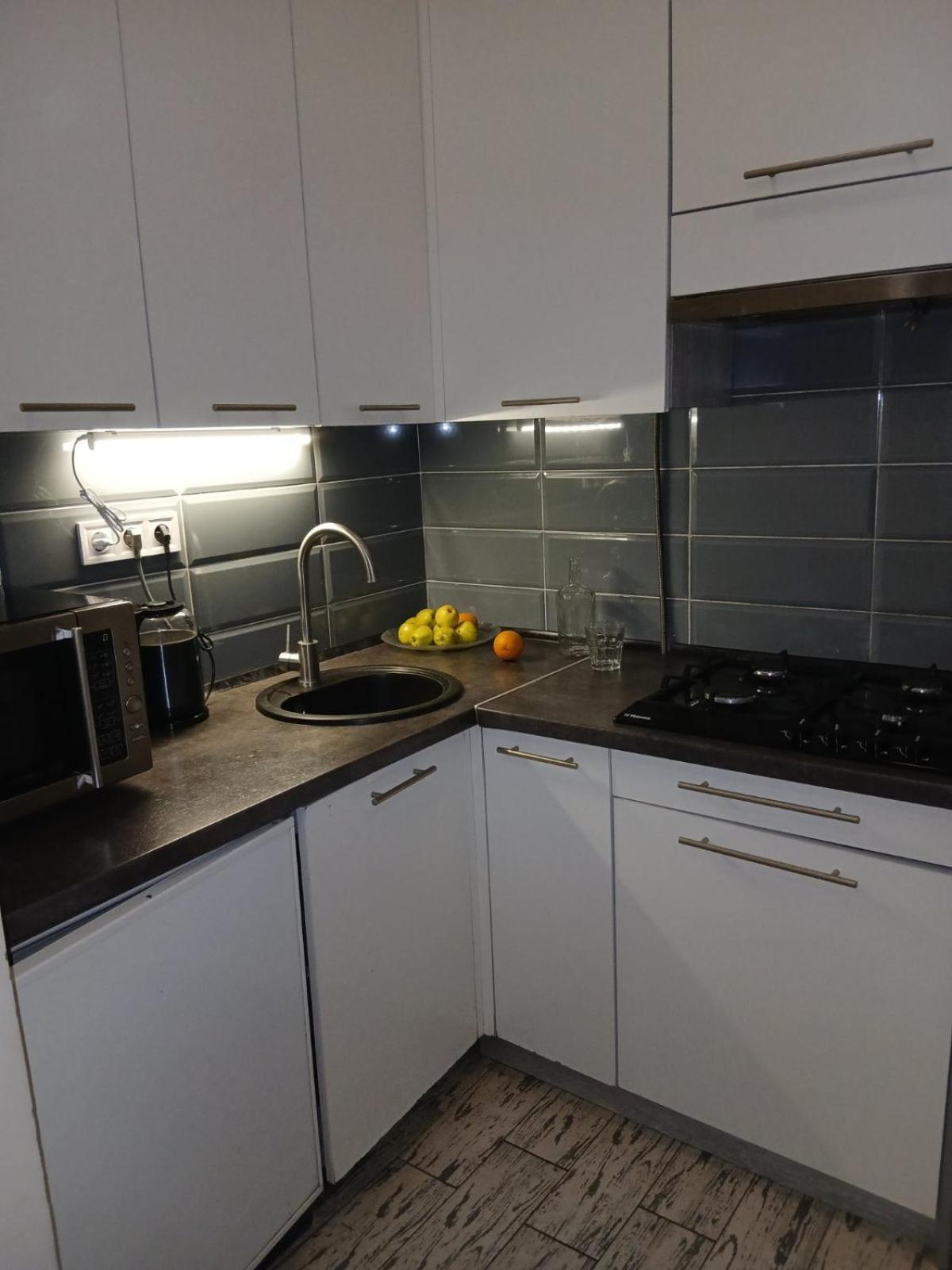 Skelnaia Apartment ลวีฟ ภายนอก รูปภาพ