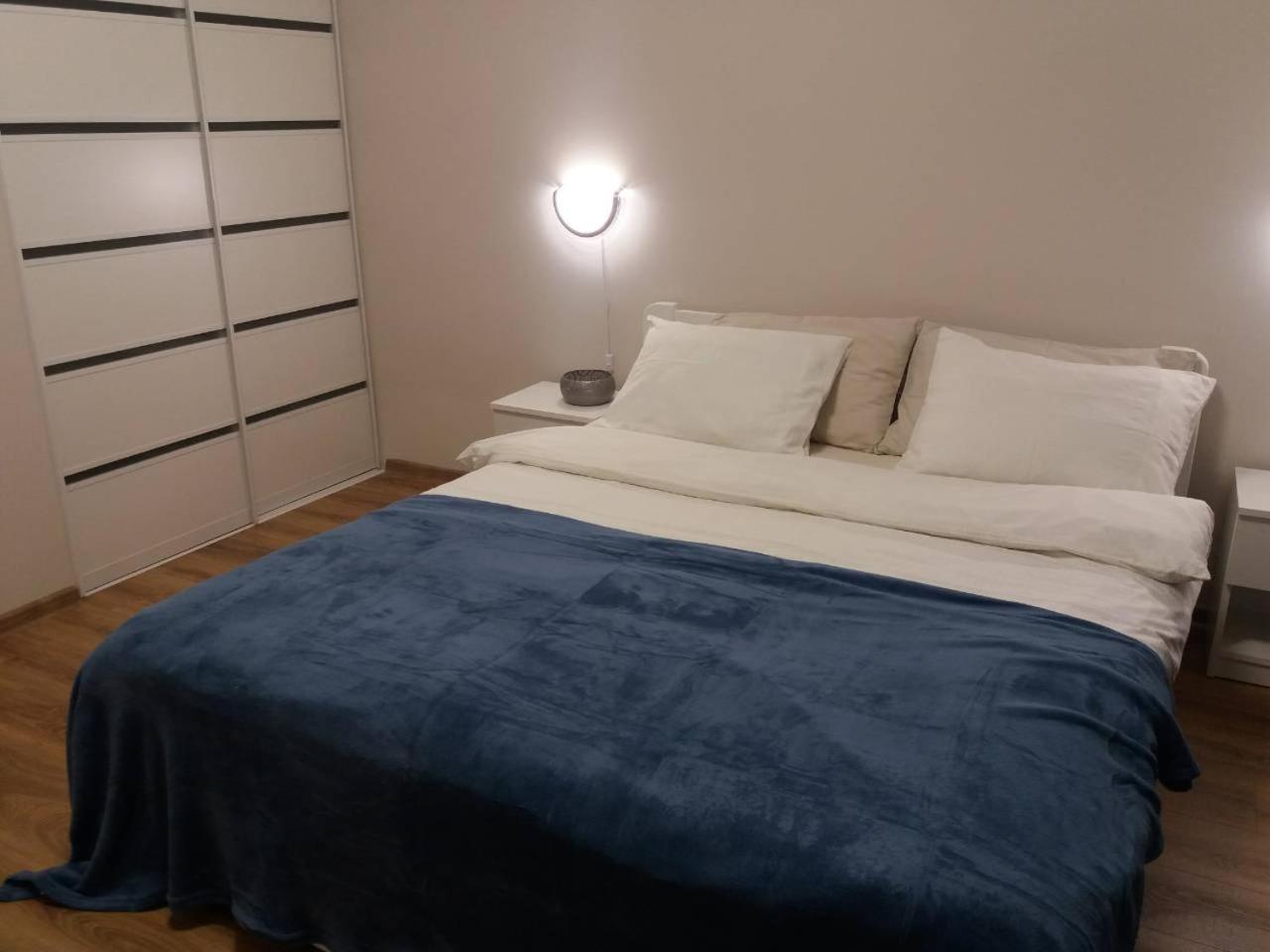 Skelnaia Apartment ลวีฟ ภายนอก รูปภาพ